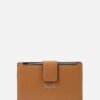 BILLETERA METAL CHIC